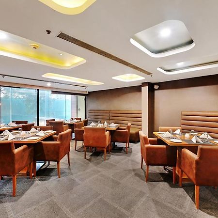 Quality Inn Gurgaon Exterior photo