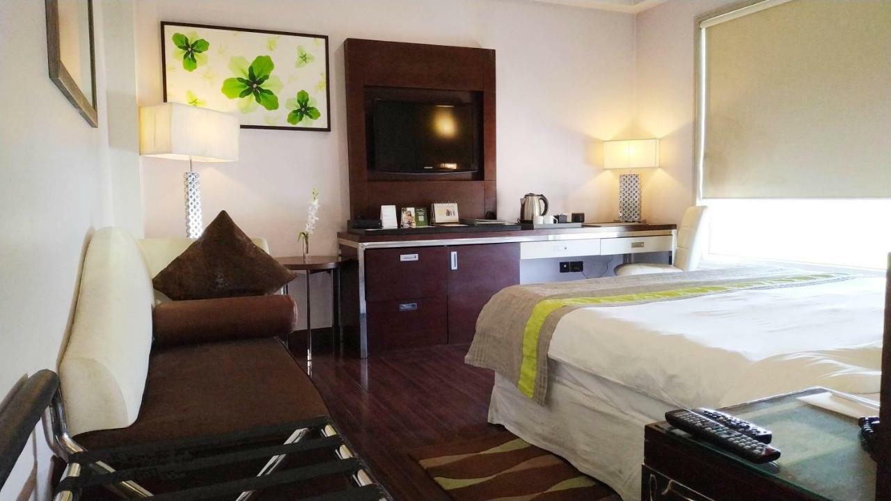 Quality Inn Gurgaon Exterior photo