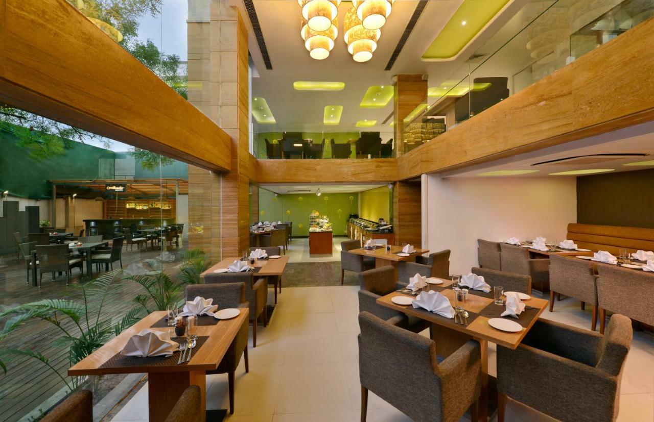 Quality Inn Gurgaon Exterior photo