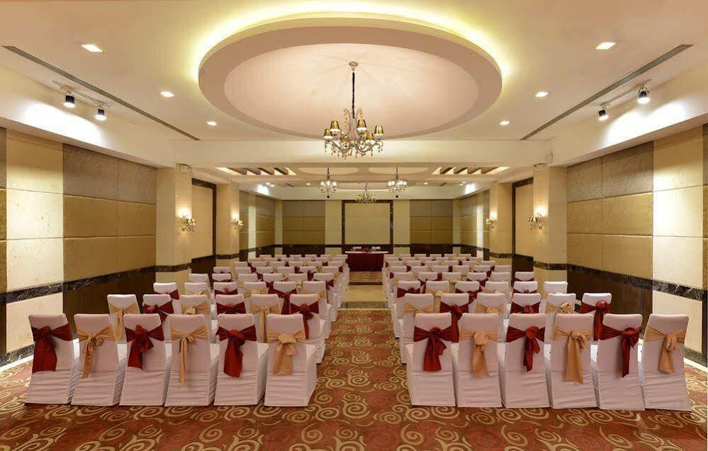 Quality Inn Gurgaon Exterior photo